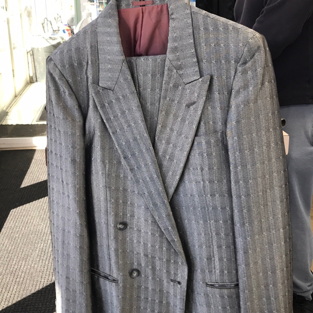 Gray/Silver suit
